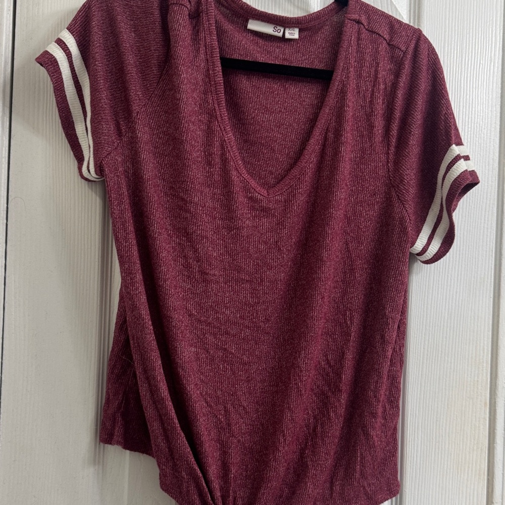 SO Women's Maroon V-Neck Tee with Striped Sleeves